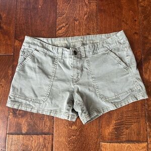 Mossimo Army Green Short Shorts Size 4